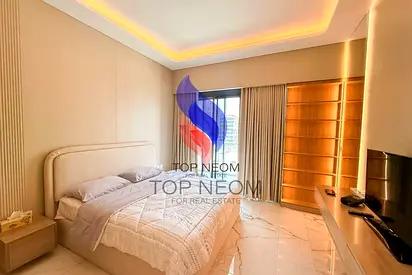 LUXURY UNIT || VACANT || FULLY FURNISHED