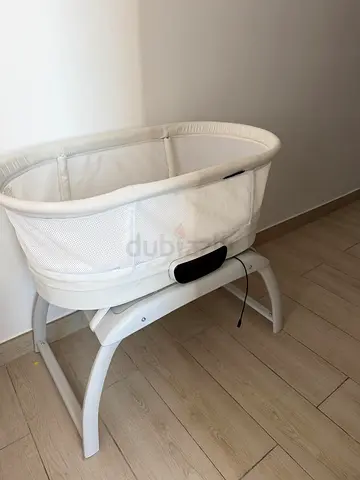 White bedside bassinet / newborn co-sleeper - good condition