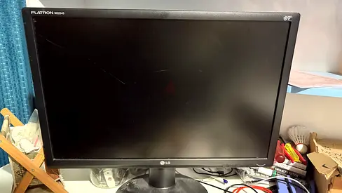 LG Flatron 22-inch Monitor - Used, Good Condition