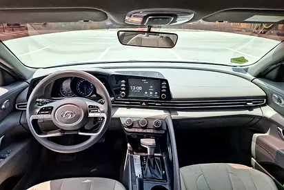 2023 Hyundai ELANTRA 照片 9