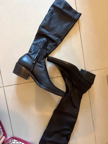 Burnt Brown Massimo Dutti knee-high leather boots used only once