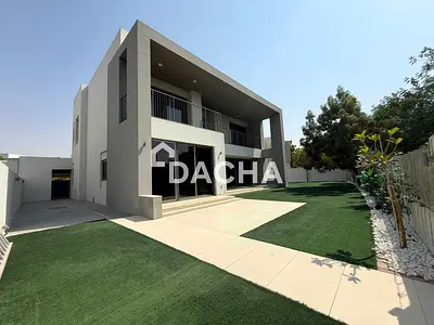 Large Plot | Greenbelt | Vacant
