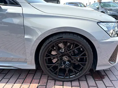 2025 AUDI RS3 photo 5