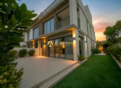 5BR Villa | Single Row | Open Kitchen | Land Scaped