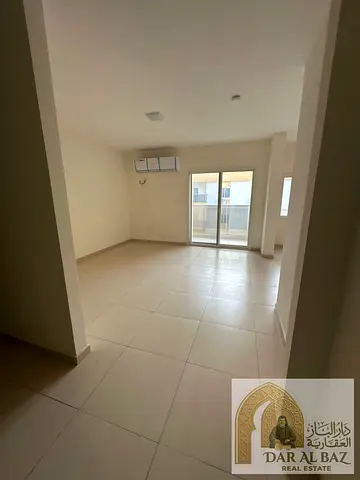 شقة جديدة أول ساكن للإيجار السنوي في المجاز 2 على شارع الوحدة غرفتين وصالة كبيرة 2 حمام بلكونة بإطلالة مفتوحة تكييف اسبليت وموقع مميز للتواصل 05642402