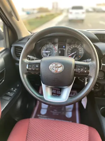 2025 Toyota HILUX — фото 14