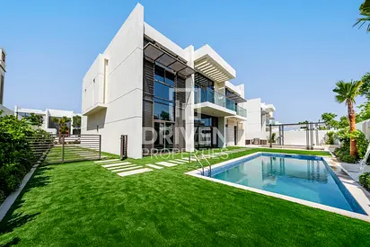 Contemporary Villa | Steps from Crystal Lagoon