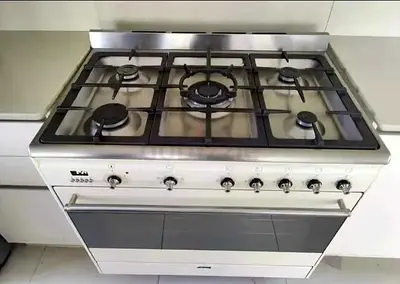 SMEG top gas with electric oven 90cm