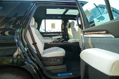2026 Cadillac ESCALADE — миниатюра 16