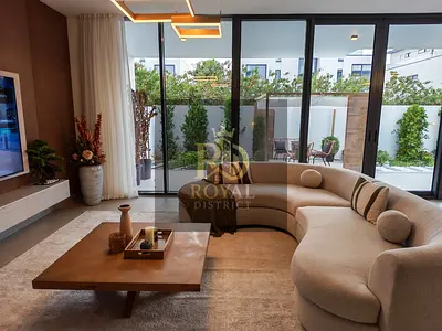 Deal Of The Day | Ready 5 Bedrooms Villa+Maid | 5 Years Post Handover | Waterfront Community | Full