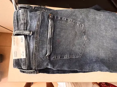 Men's blue slim-fit jeans, size 42/32,new