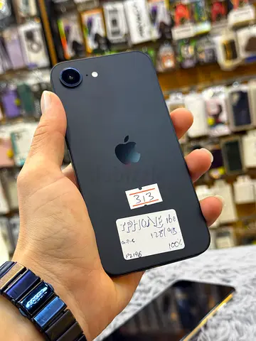 iPhone 16e