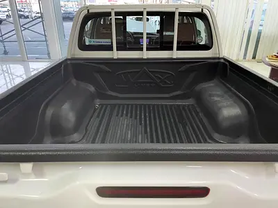 2025 Toyota HILUX 缩略图 17