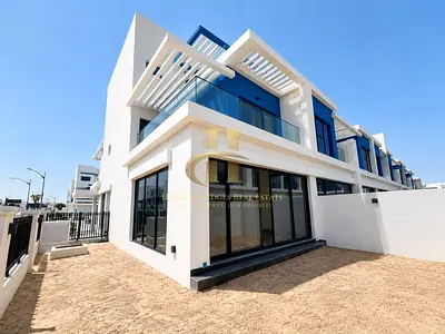 End Row | Corner Unit | Next to Entrance