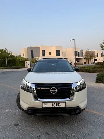 Nissan Pathfinder SV 2025 | GCC | White | Excellent Condition