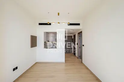 Well Maintained | Smart Home | Mid Floor