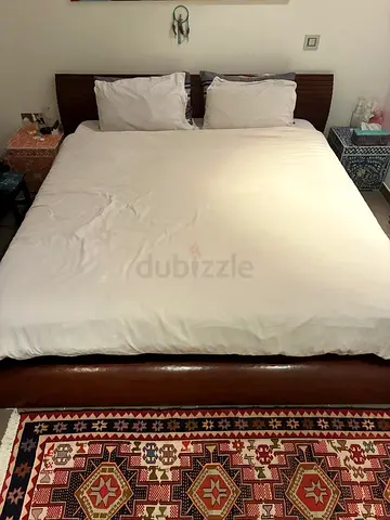 Top end Quality Italian Bed with mattress