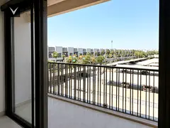 Big Layout | Immediate Move | Community View