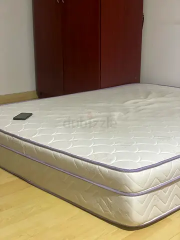 Queen size mattress in good condition - firm support