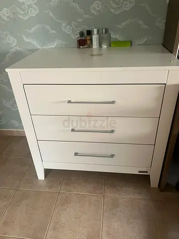 White 3-Drawer Dresser  in Very Good Condition from Mamas and Papas
