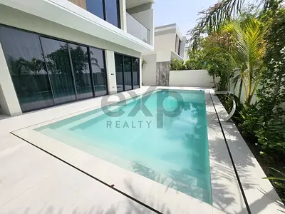 Upgraded Corner Villa | 4 Bed | Pool | Harmony 2
