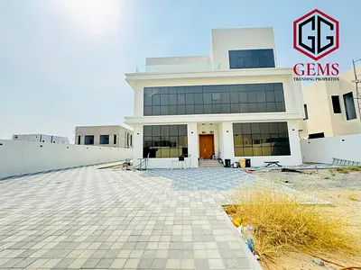 MODERN DESIGN | OUTSTANDING | MAID ROOM | GARDEN