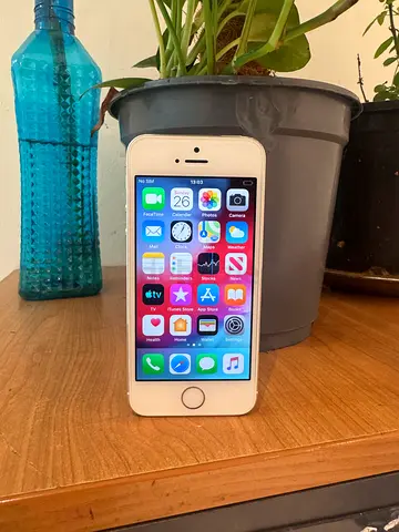 Apple iPhone 5S silver Exclent condition