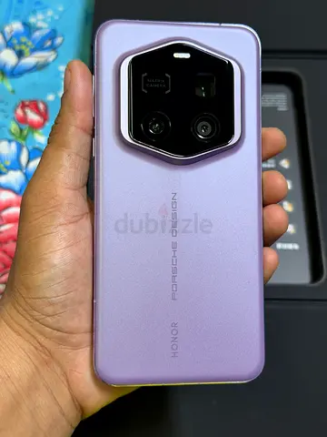 HONOR Magic7 RSR PORSCHE DESIGN