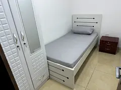 Partition available, single ladies