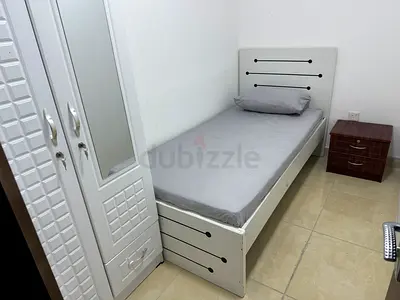 Partition available, single ladies