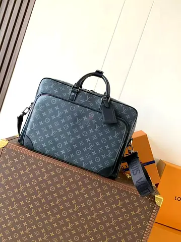 Louis vuitton Weekender bag