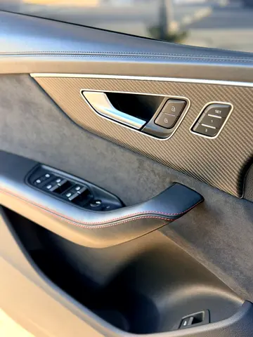 صورة 12 لـ 2020 AUDI RS Q8