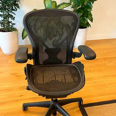 Herman Miller Aeron size B fully loaded