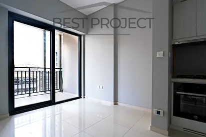 Vacant 1BR | Unfurnished | Business Bay