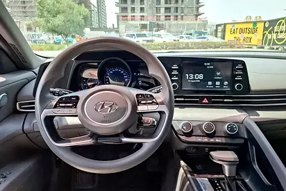 2023 Hyundai ELANTRA 照片 10