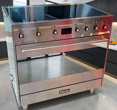 SMEG 90cm Freestanding Induction Cooker – Latest Model | Premium Italian Design | Modern Cooking