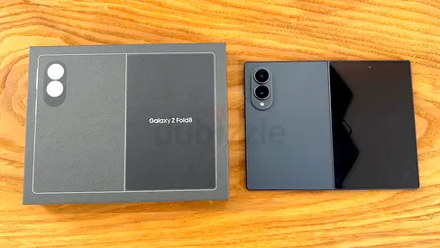 Samsung Galaxy Z Fold 8 - Graphite, Great Condition with Box