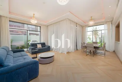 5 Bed | Fully Upgraded | Landscaped