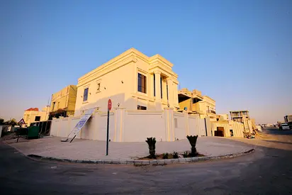 🏡 Ready-to-Move-In 5-Bedroom Villa with 2 Halls, Majlis & Maid’s Room | Al Helio, Ajman