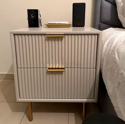 Set of two Modern Quinn Nightstand tables