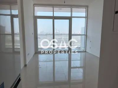 GOLF COMMUNITY | BALCONY | MODERN LAYOUT
