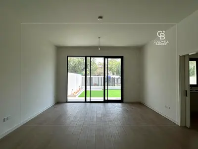 Corner Unit | Road View | Ready to move in