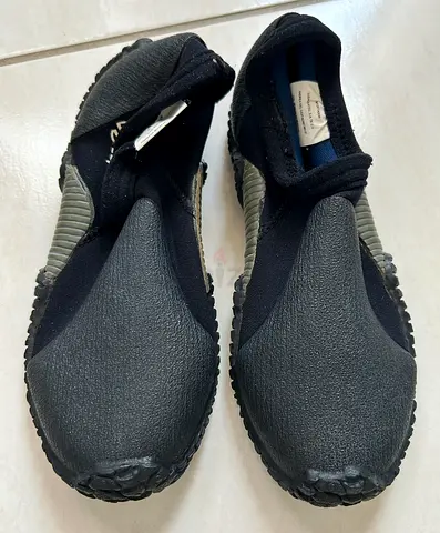 Beach shoes size 36