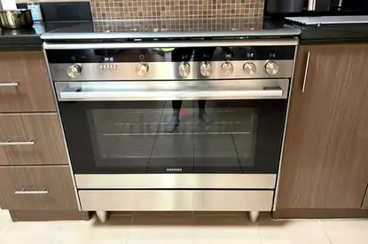 Siemens IQ700 Stainless Steel Freestanding Cooker with Gas Hob and Electric Oven like new