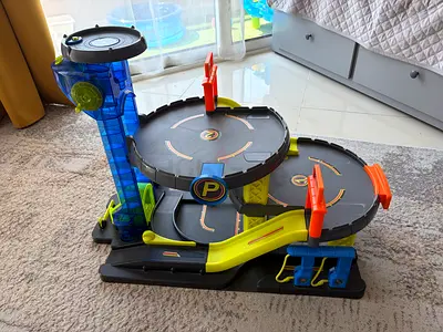 ELC garage parking kids car toy