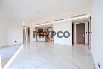 Corner Unit| Lagoons and RAK view | Mid Floor