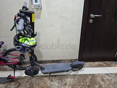 Xiomi Electric Scooter 5, like brand new, only 3.month light usage.