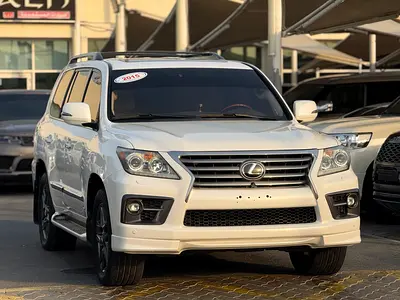 2015 Lexus LX-SERIES 照片 2