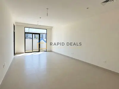 Beautifully Landscaped | 3BR+M Corner | Vacant