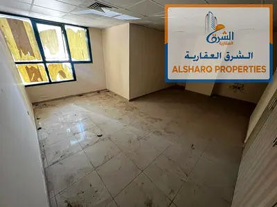 استديو طابق أرضي مساحة كبيرة خزائن بالحائط مطبخ منفصل تكييف مركزي ابراج الراشدية 20 ألف